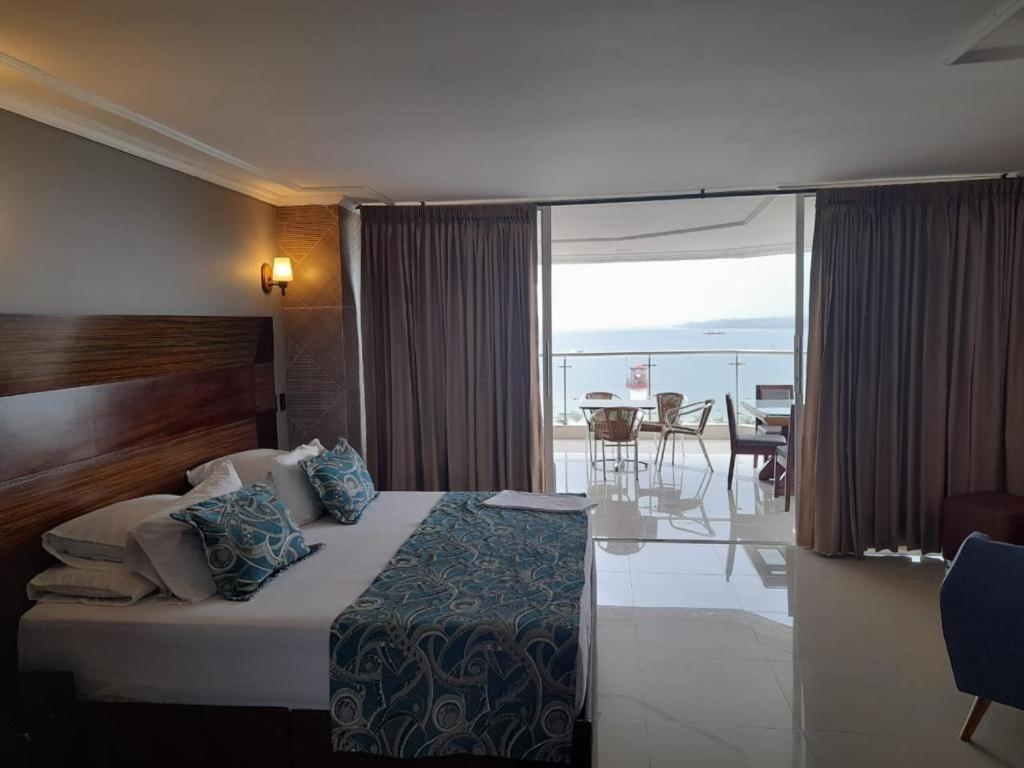 Torre Mar Hotel Buenaventura Exterior photo